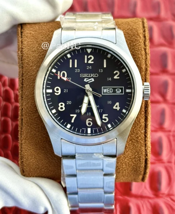 Seiko Sports Field Automatic Men SRPG29K1 39.4mm