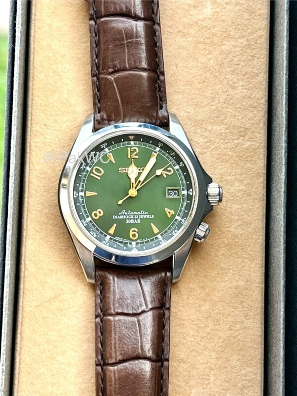 Seiko men's alpinist sarb017 stores sale