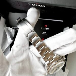 TUDOR Black Bay Pro GMT M79470-0001 39mm - Image 7