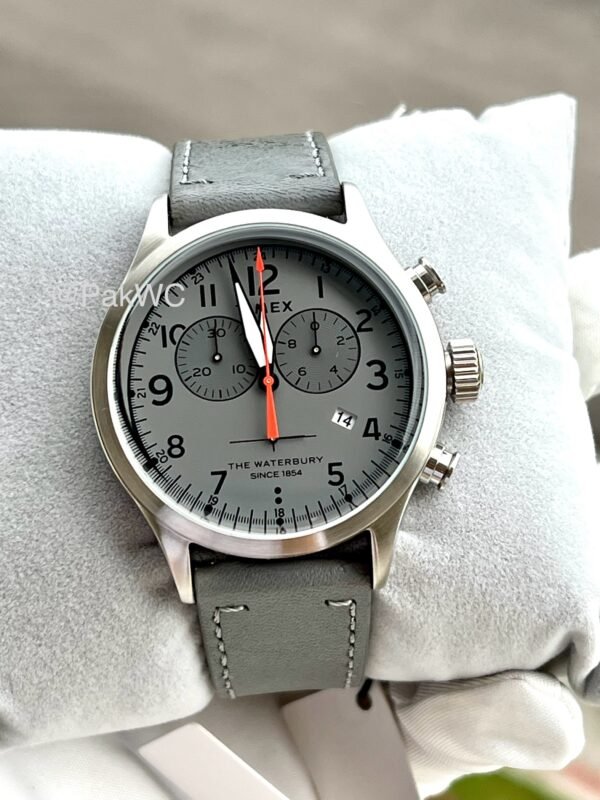 Timex Waterbury Chronograph TW2R70700 42mm