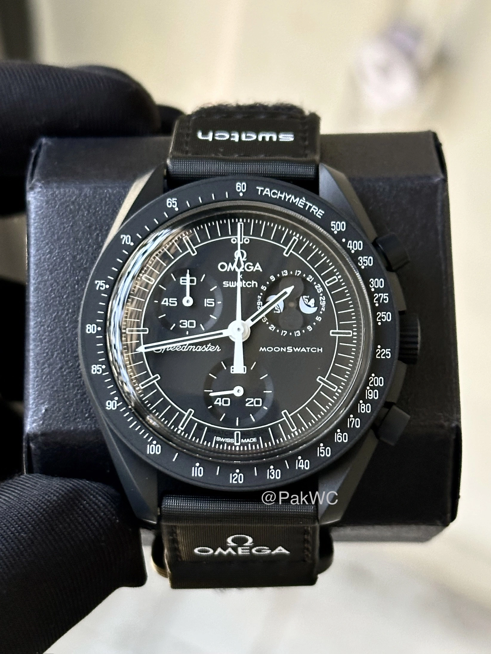 Omega x Swatch Snoopy Black Quartz S033B700 42mm