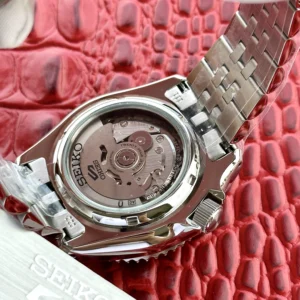 Seiko 5 Sports GMT Green Automatic SSK035K1 42.5mm - Image 5