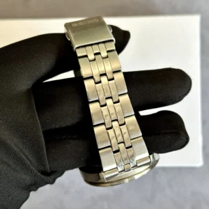 Seiko Panda Quartz Chronograph SSB425 41.5mm - Image 6