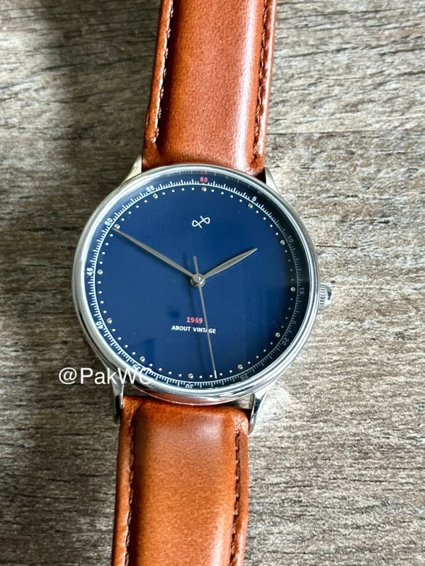 About Vintage 1969 Quartz Blue Dial Men 39mm
