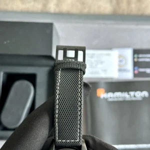 Hamilton Khaki Field Quartz H68401735 40mm - Image 6