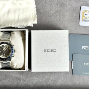 Seiko Solar Speedtimer Quartz Men SSC939 41.4mm - Image 5