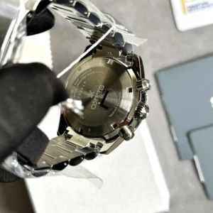 Seiko Solar Speedtimer Quartz Men SSC939 41.4mm - Image 4
