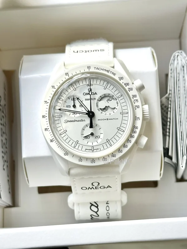 Omega x Swatch Snoopy Moonphase White Quartz S033W700 42mm