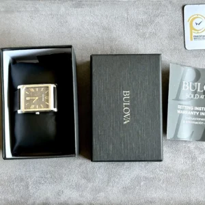 Bulova Tank Quartz Men 96B443 29mm - Image 3