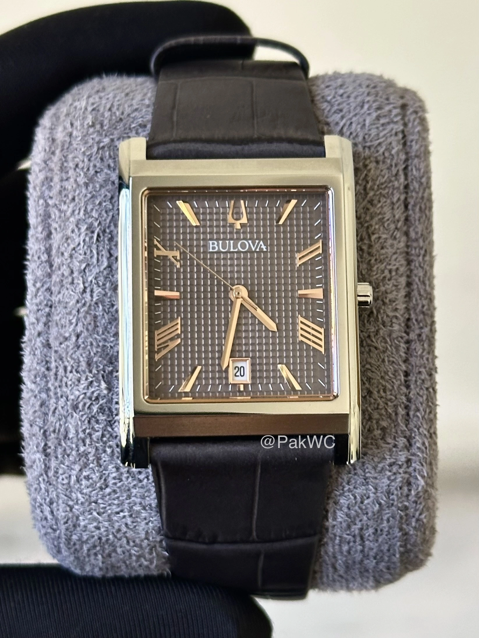 Bulova Tank Quartz Men 96B443 29mm