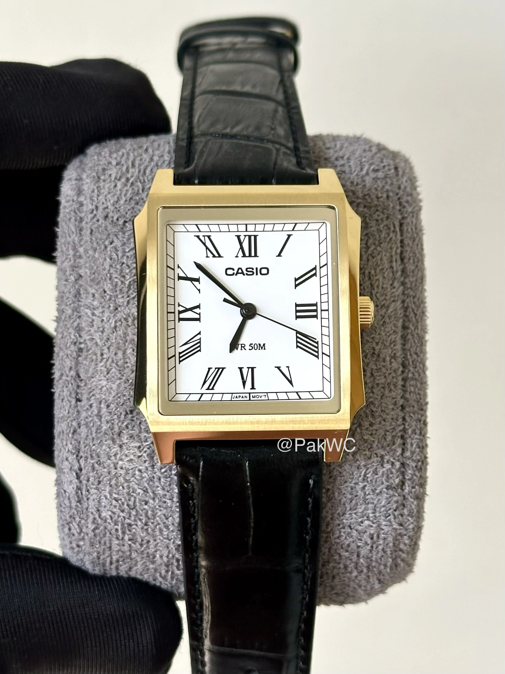 Casio Square Golden Quartz Men MTP-B190GL-7BV 31.5mm